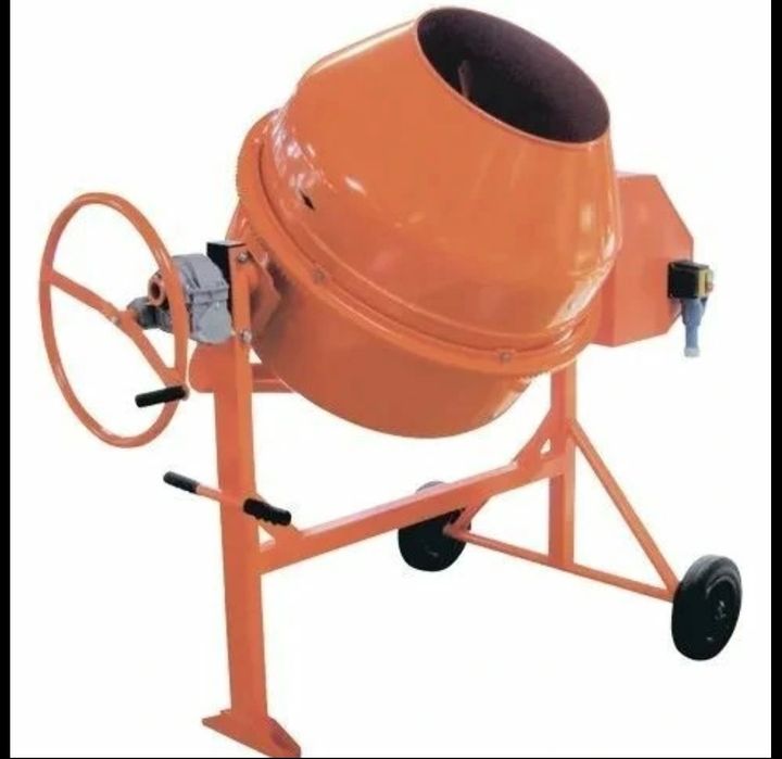 Бетоносмеситель . 260л