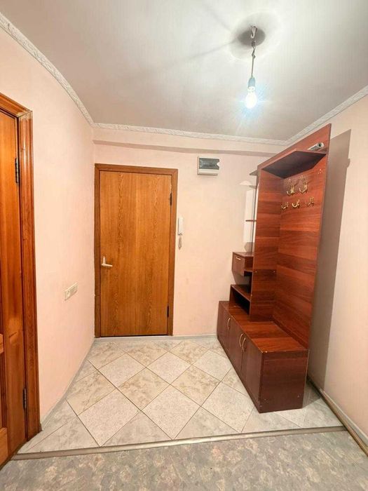 Продается 3 ком. квартира в золотом квадрате правого берега.