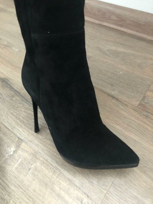 Зимние замшевые сапоги