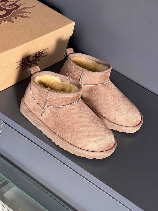 Ugg dama imblanita
