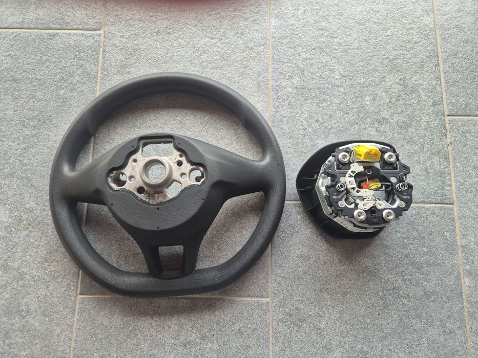 Vând volan si airbag Volkswagen