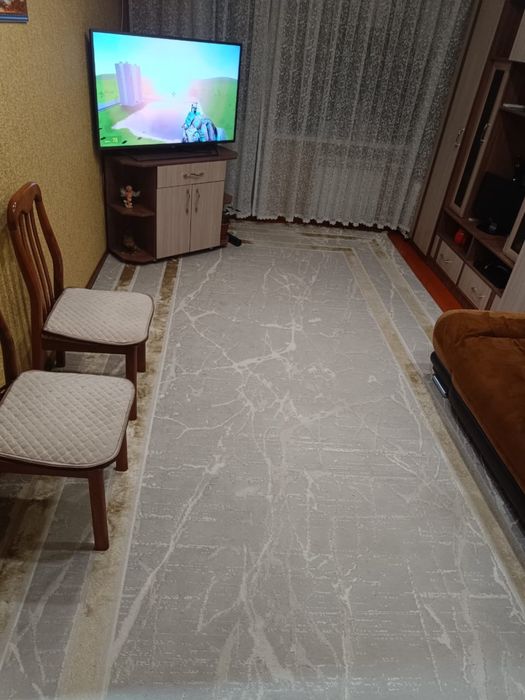 Продам ковёр 5/2,5