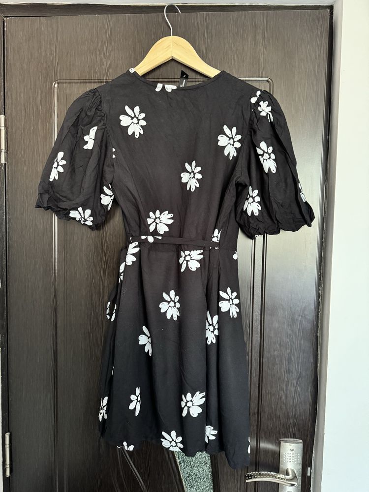 Rochie de vară, parte peste parte