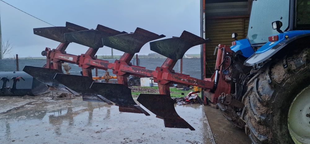 Vand plug NAUD 3+1 stare impecabila