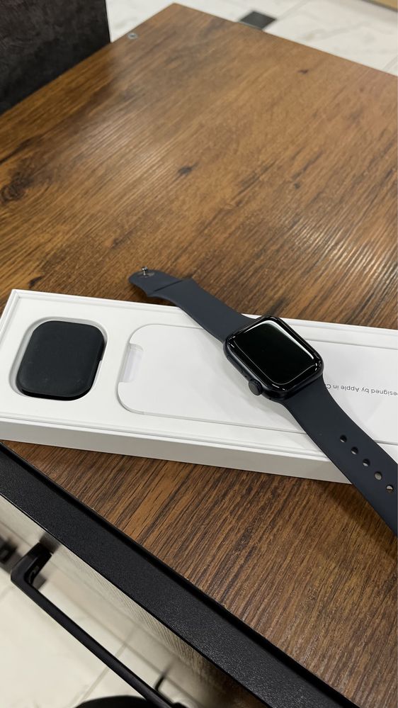 Apple Watch 8 series!