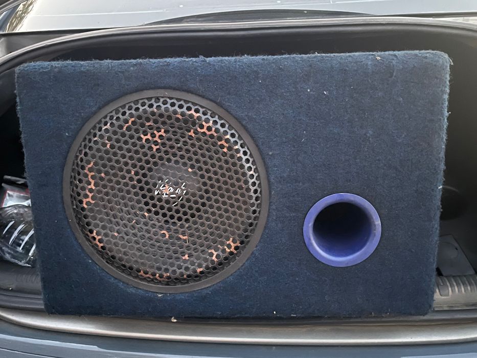 Stație și Subwoofer