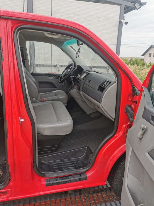 Vw T5 1.9 TDI 2007. 8+1