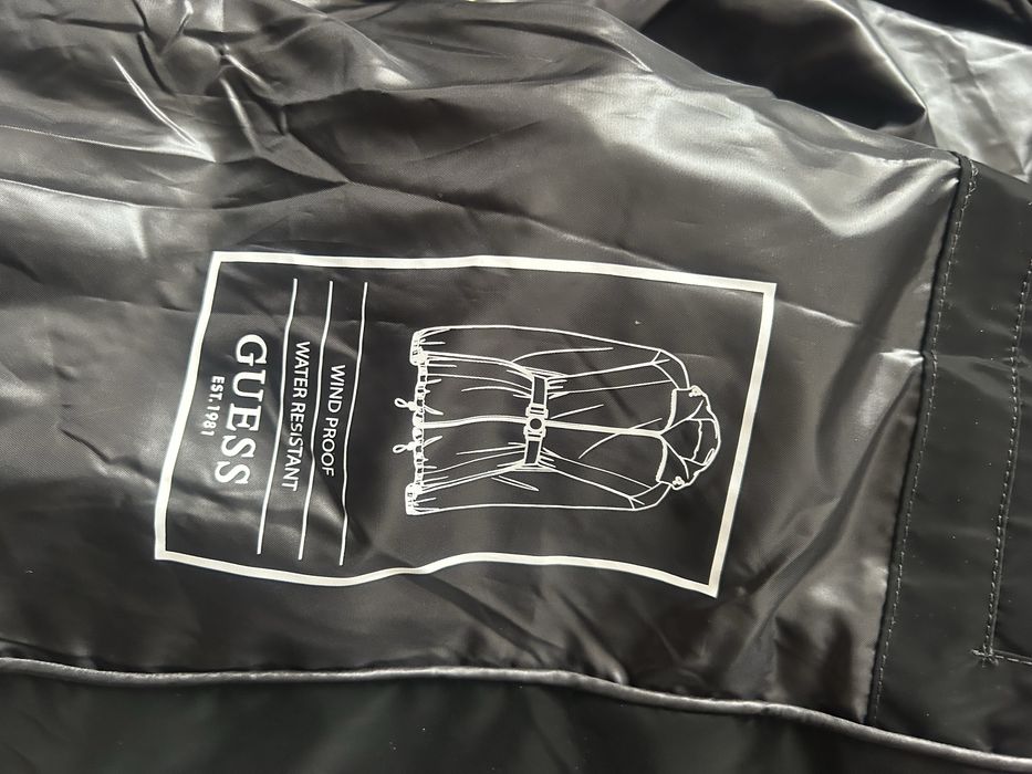 Черно яке Гес непромокаемо