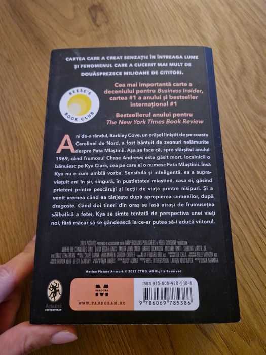 Carte Acolo unde canta racii