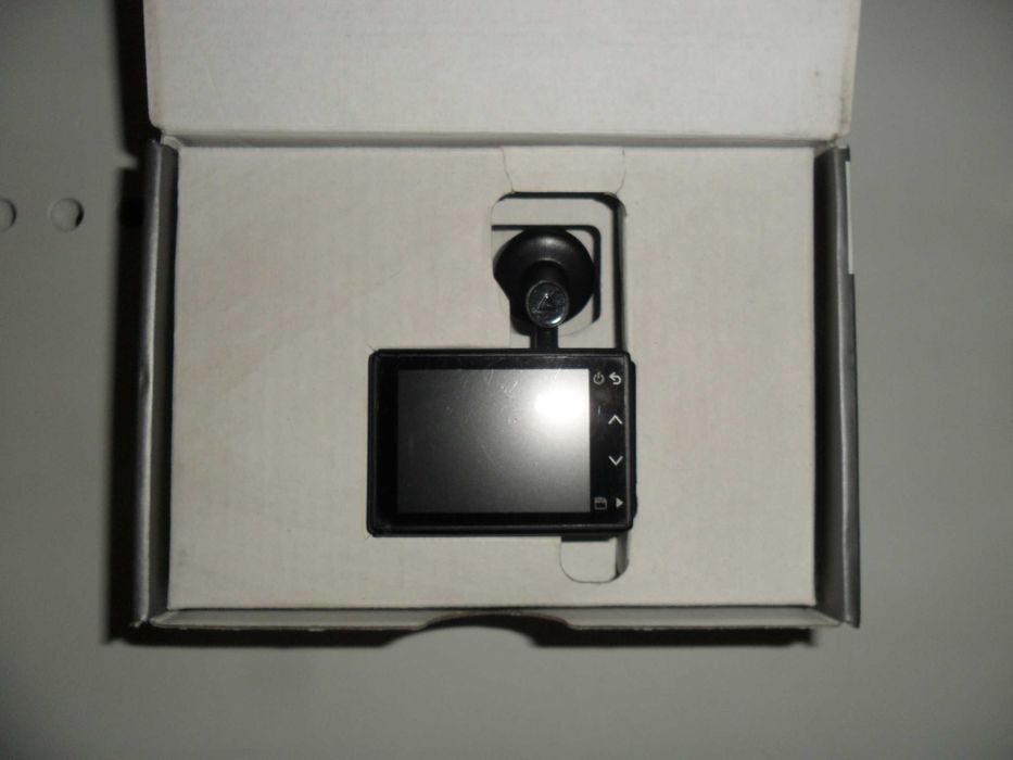 Продавам Garmin Dash Cam™ 46 .