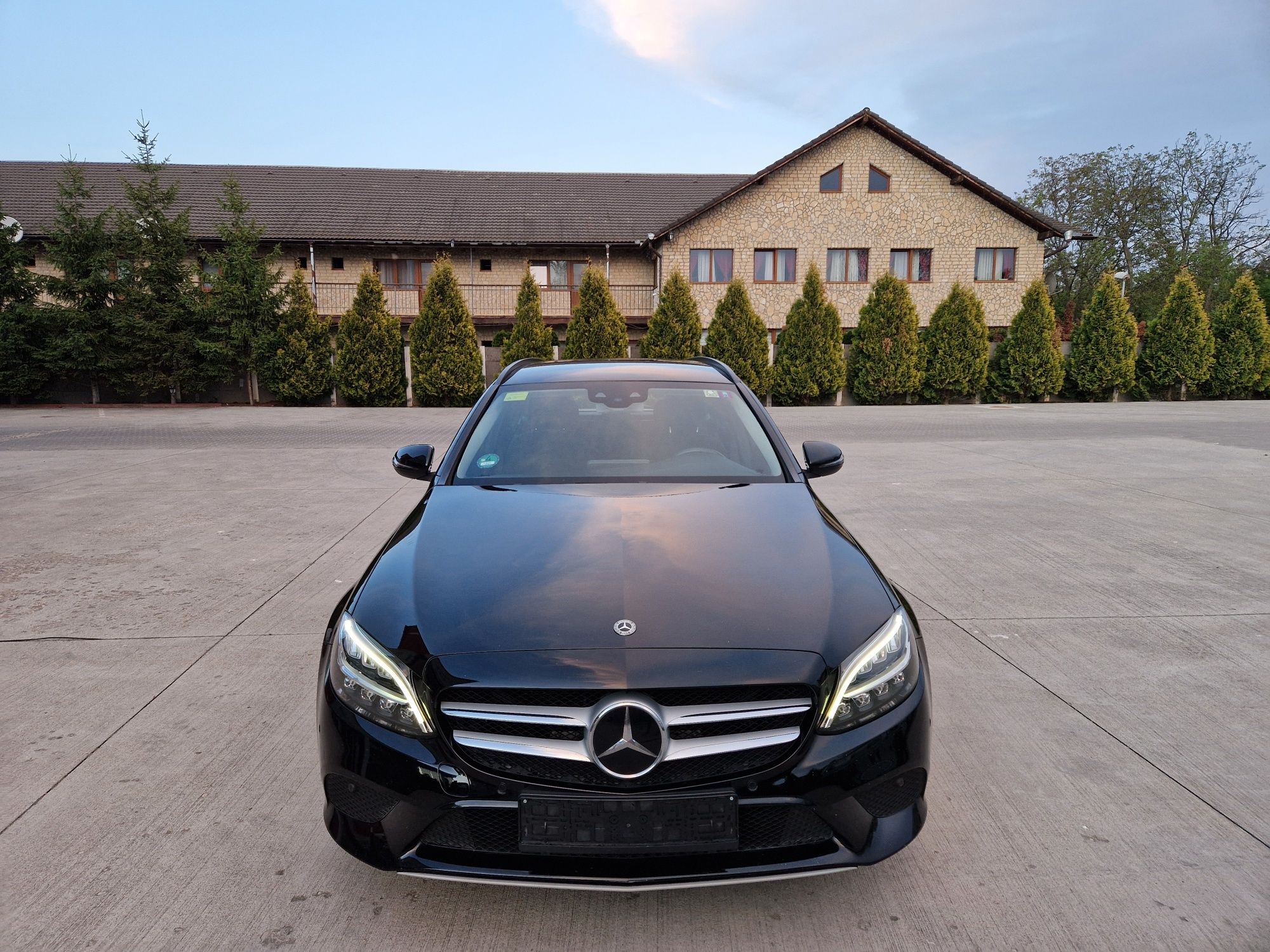 Mercedes Benz C200 Bussines  Facelift