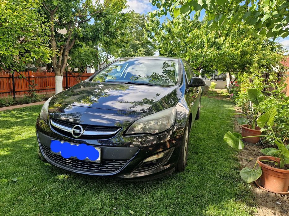 Opel Astra Opel Astra J sedan 1.4 turbo 140cp