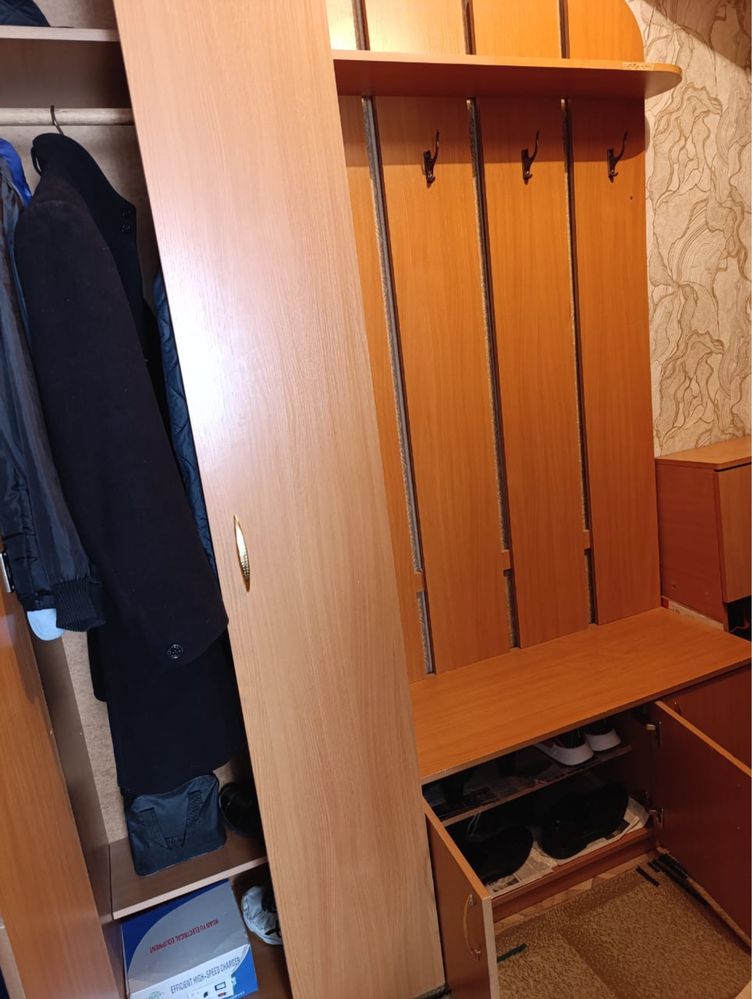 Прихожая. Вход. Обувница. Прихожка