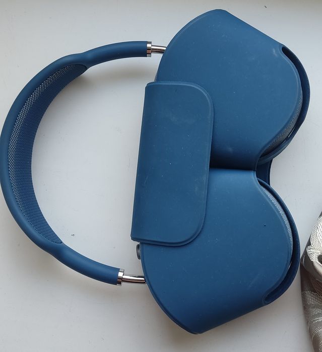 AirPods Max наушники