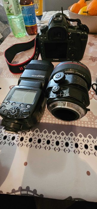 Camera foto CANON , cu 2 obiective