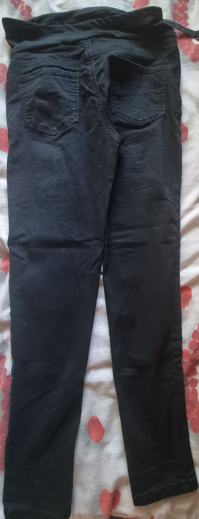 Pantaloni pentru gravide