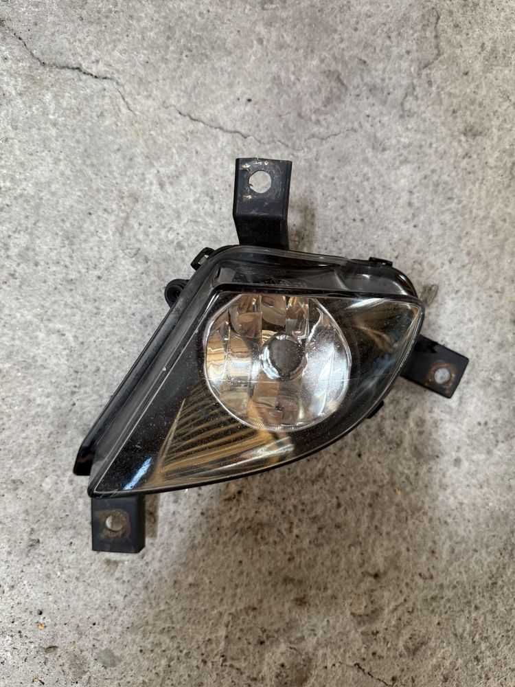 Халогенни фарове Е90 OEM LCI
