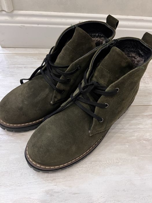 Продам новые зимние ботинки