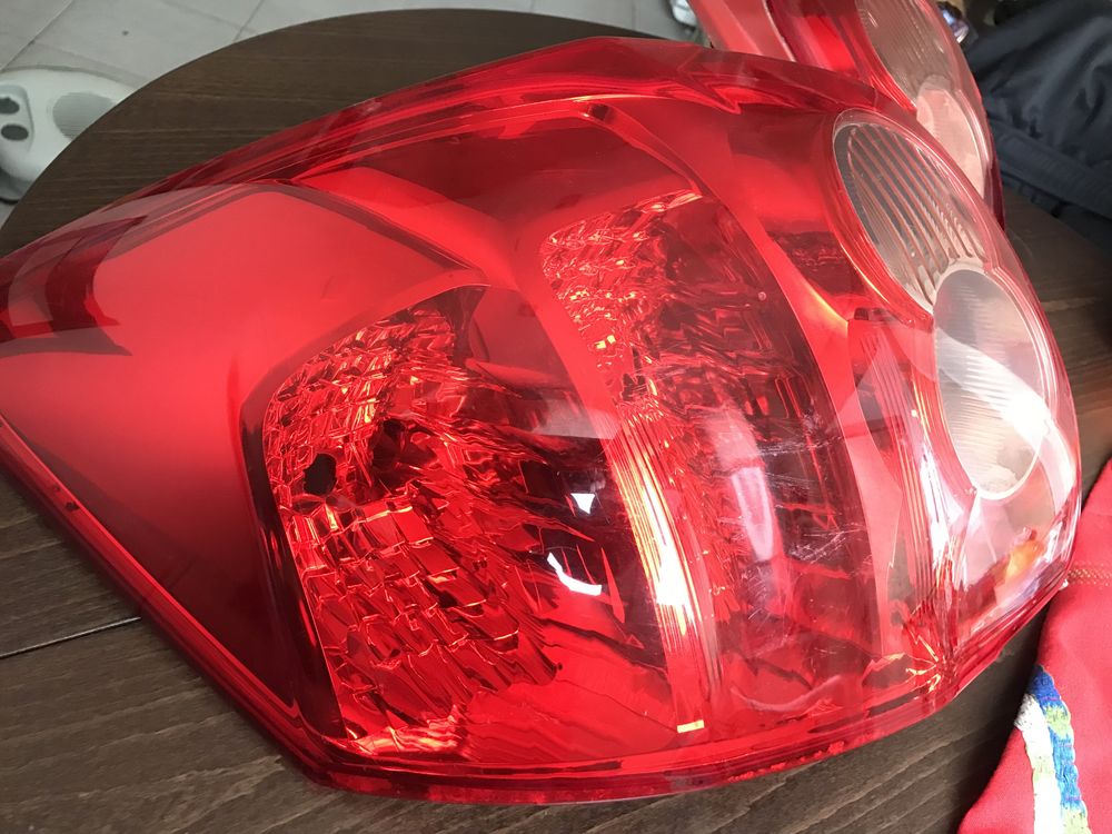 Оригинални!!! Стоп за тойота Toyota Auris 1,6 I / 2010/ ляв/ десен