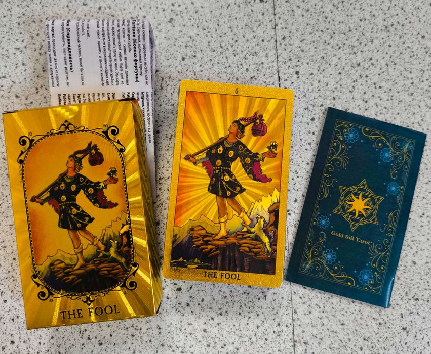Большой ассортимент карт Таро
