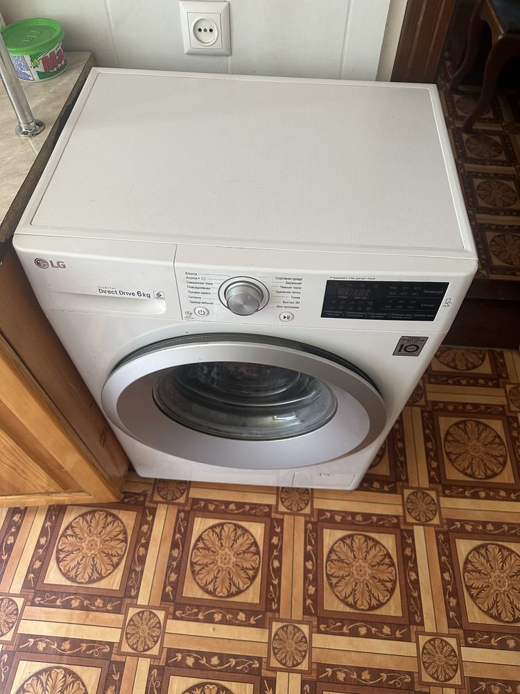 продаеться стиральная машина  L J 6 кг , в идеальном состояния