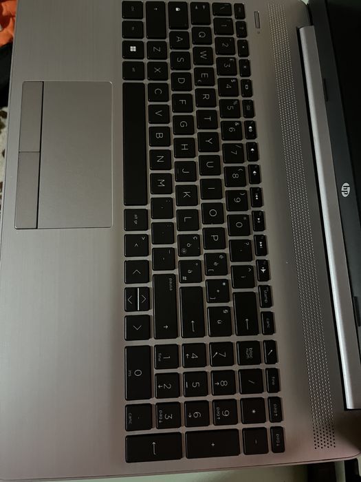 Laptop HP 255 g9