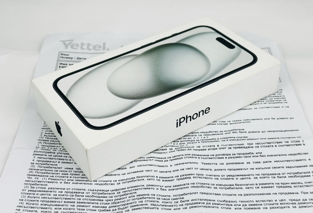 НОВ! Apple iPhone 15 128GB Black / Yellow 3г. Гаранция!