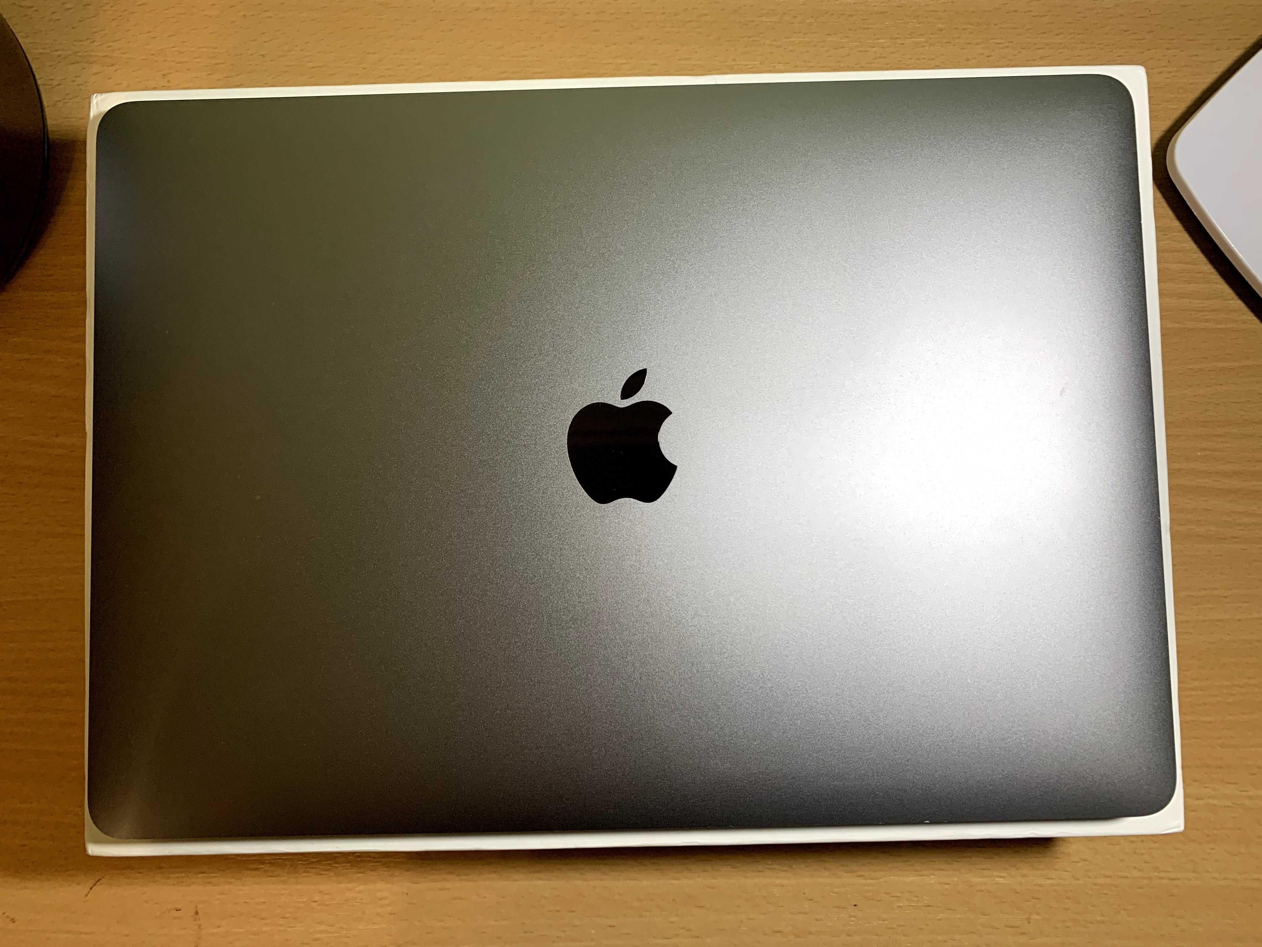 Macbook Air M1 (2020) Space Gray