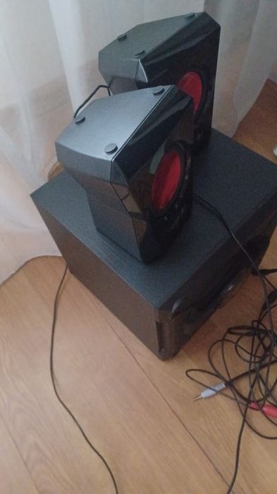 Vînd boxe audio cu amplificator