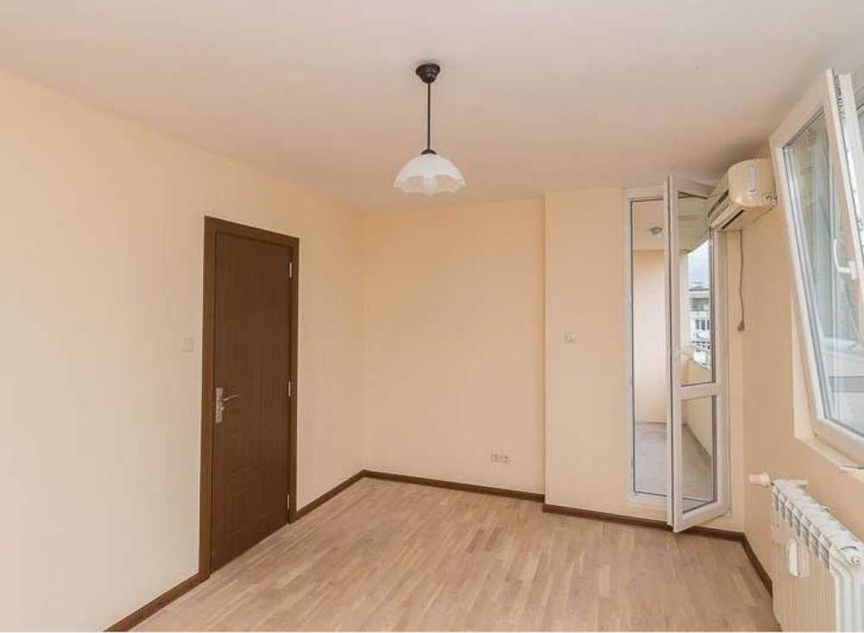 Продава се Тристаен апартамент в София, Младост 1 - 80 кв.м за 2000 €/кв.м - Снимка #3