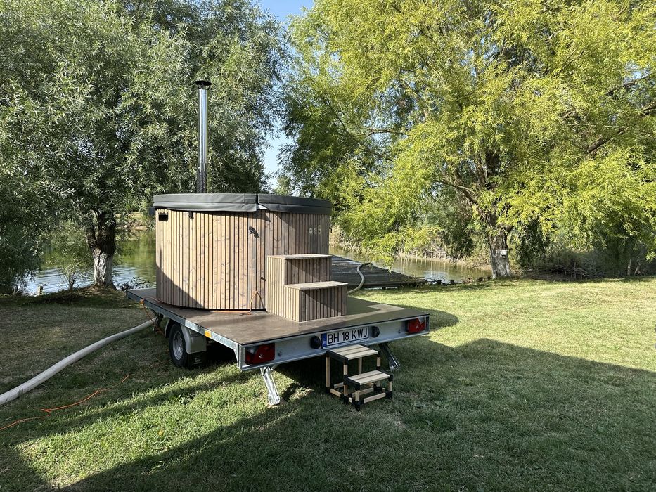 Ciubar mobil-Jacuzzi de inchiriat