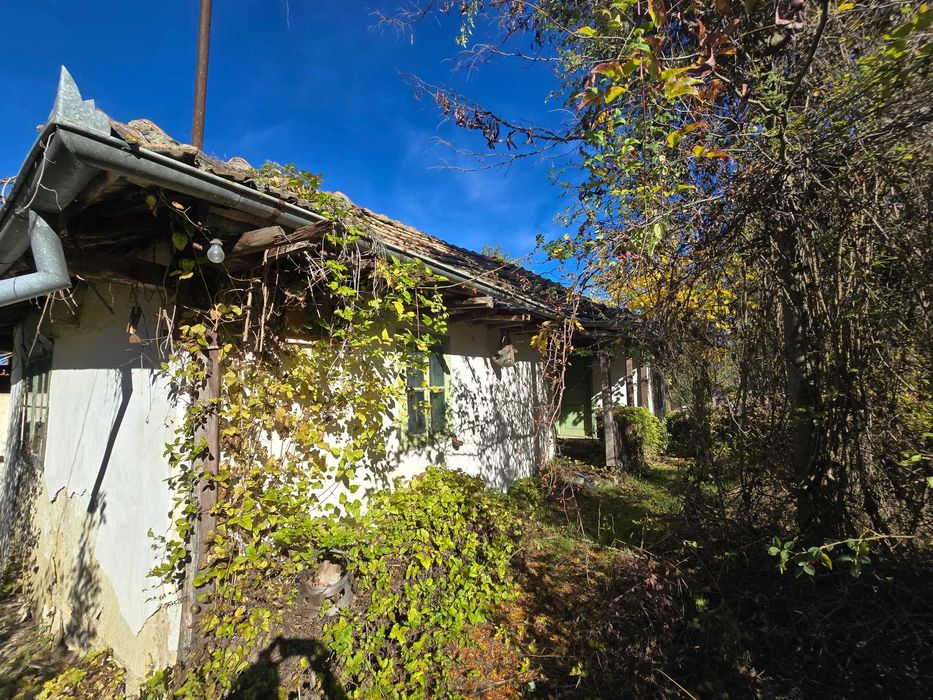 Къща в село Хотница