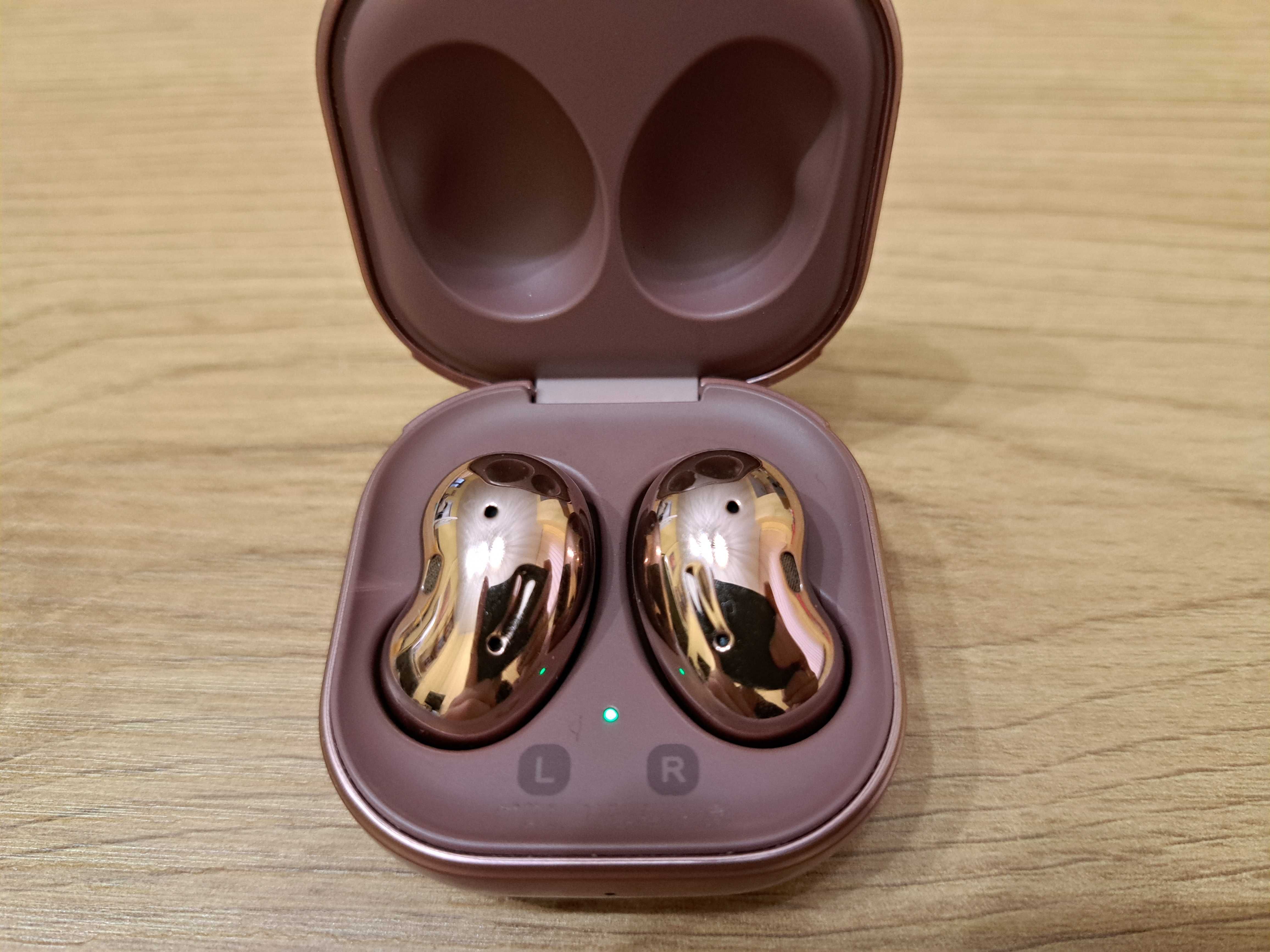 Слушалки Samsung buds live