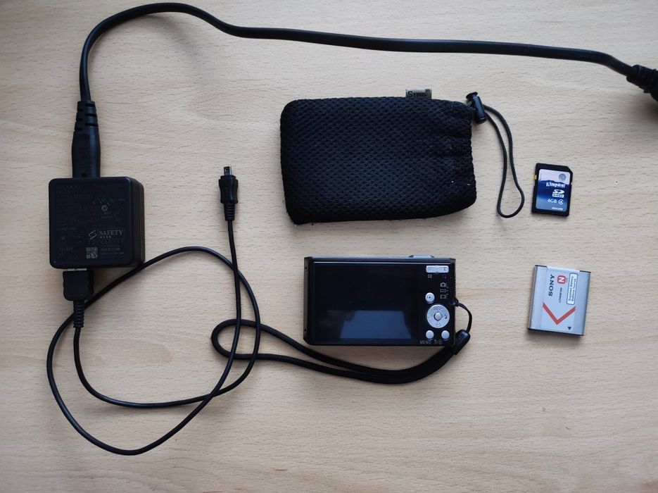 Фотоапарат Sony DSC-W730