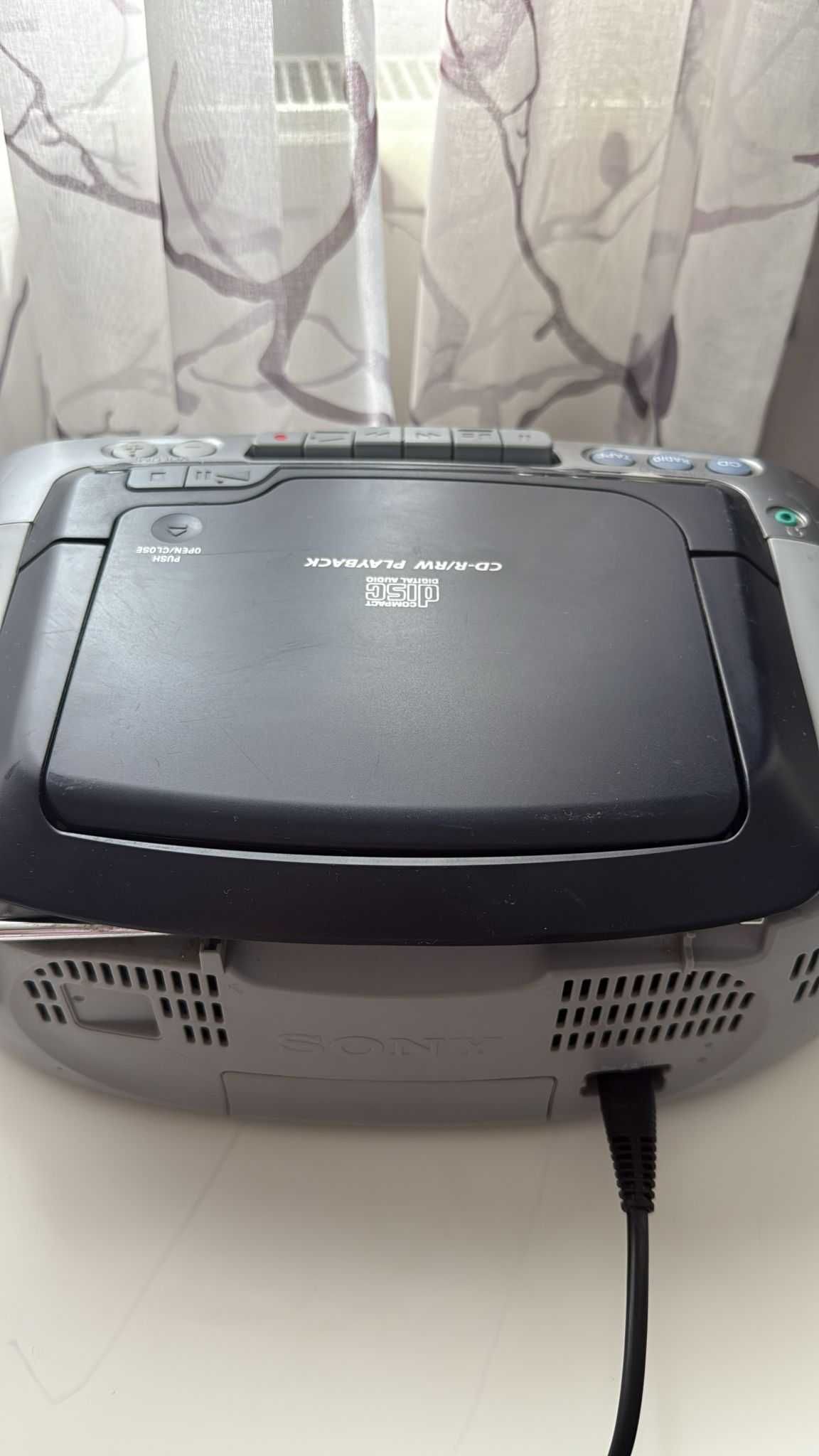 Radiocasetofon cu cd Sony cfd s01
