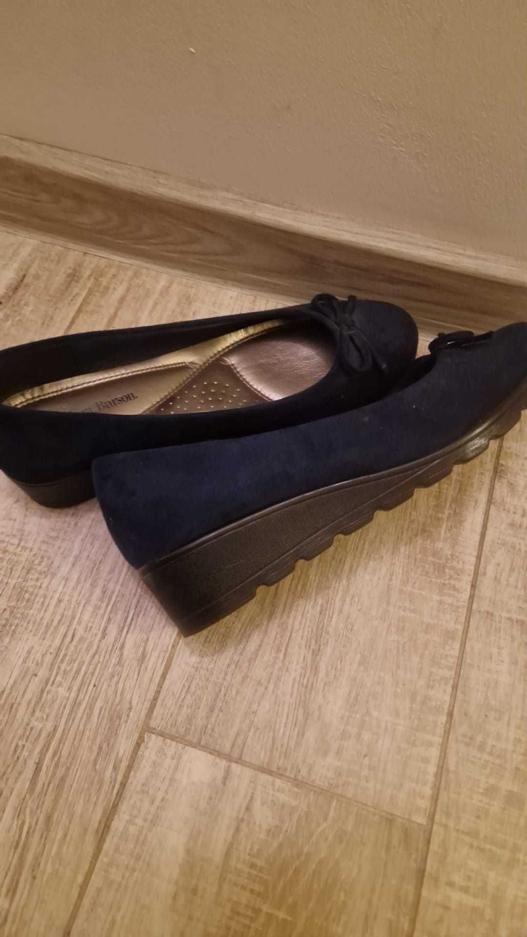 Pantofi pentru femei