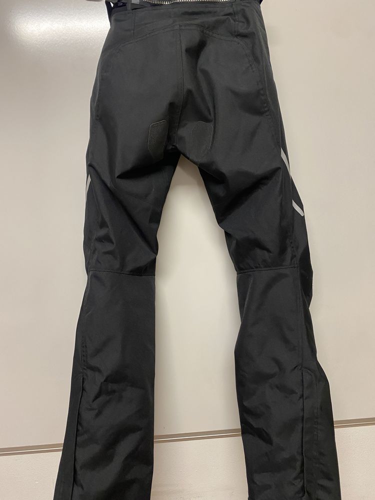 Panataloni Revit mar XS
