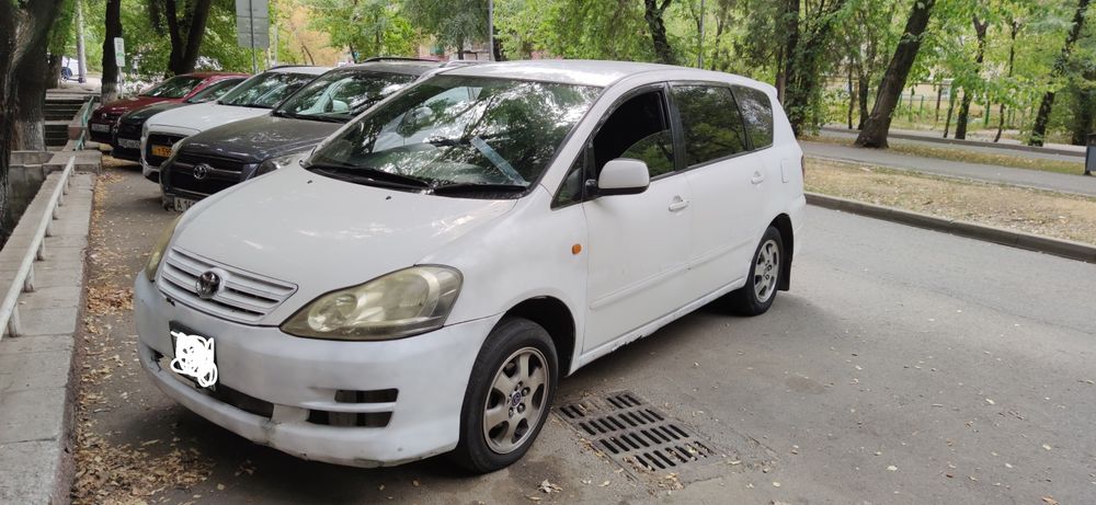 Toyota Ipsum продам