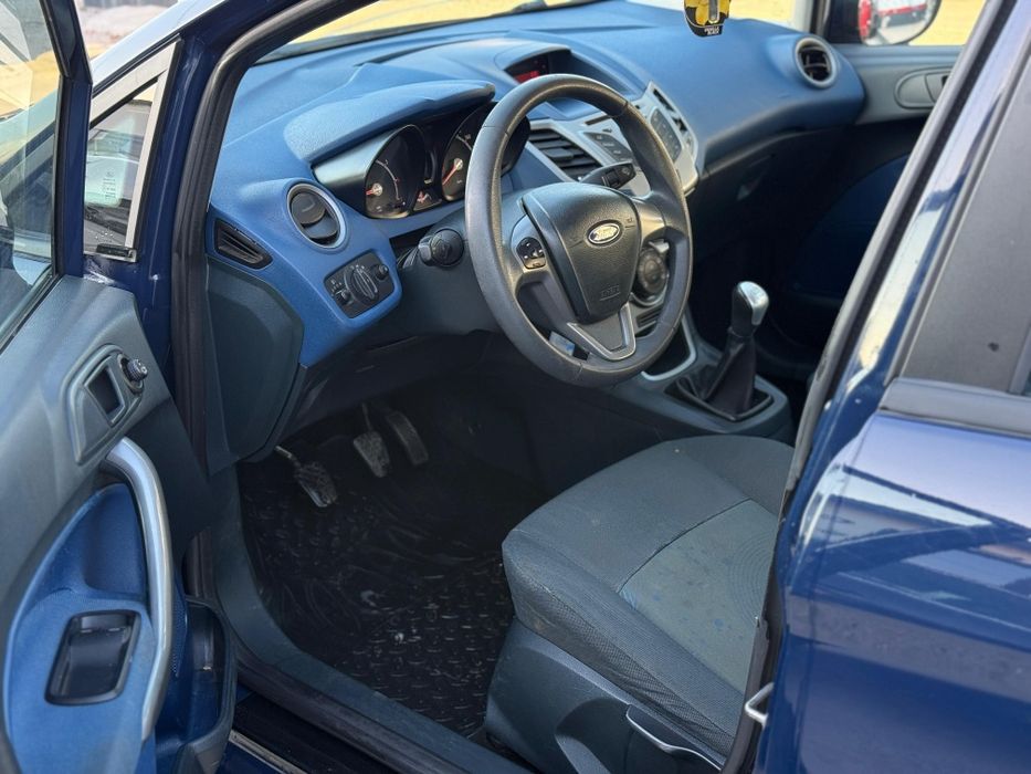 Ford Fiesta 1.2 Benzina 2009 avariat,lovit,defect