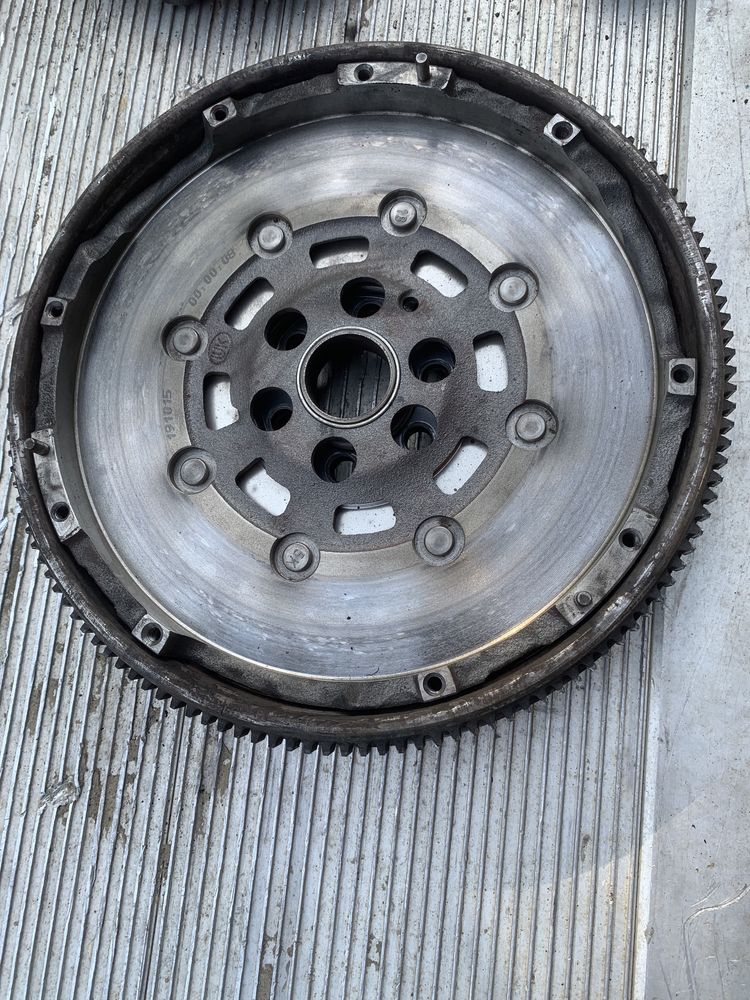 Kit ambreiaj volanta cu masa dubla 1.9 bkc bxe cod 323064110 vw