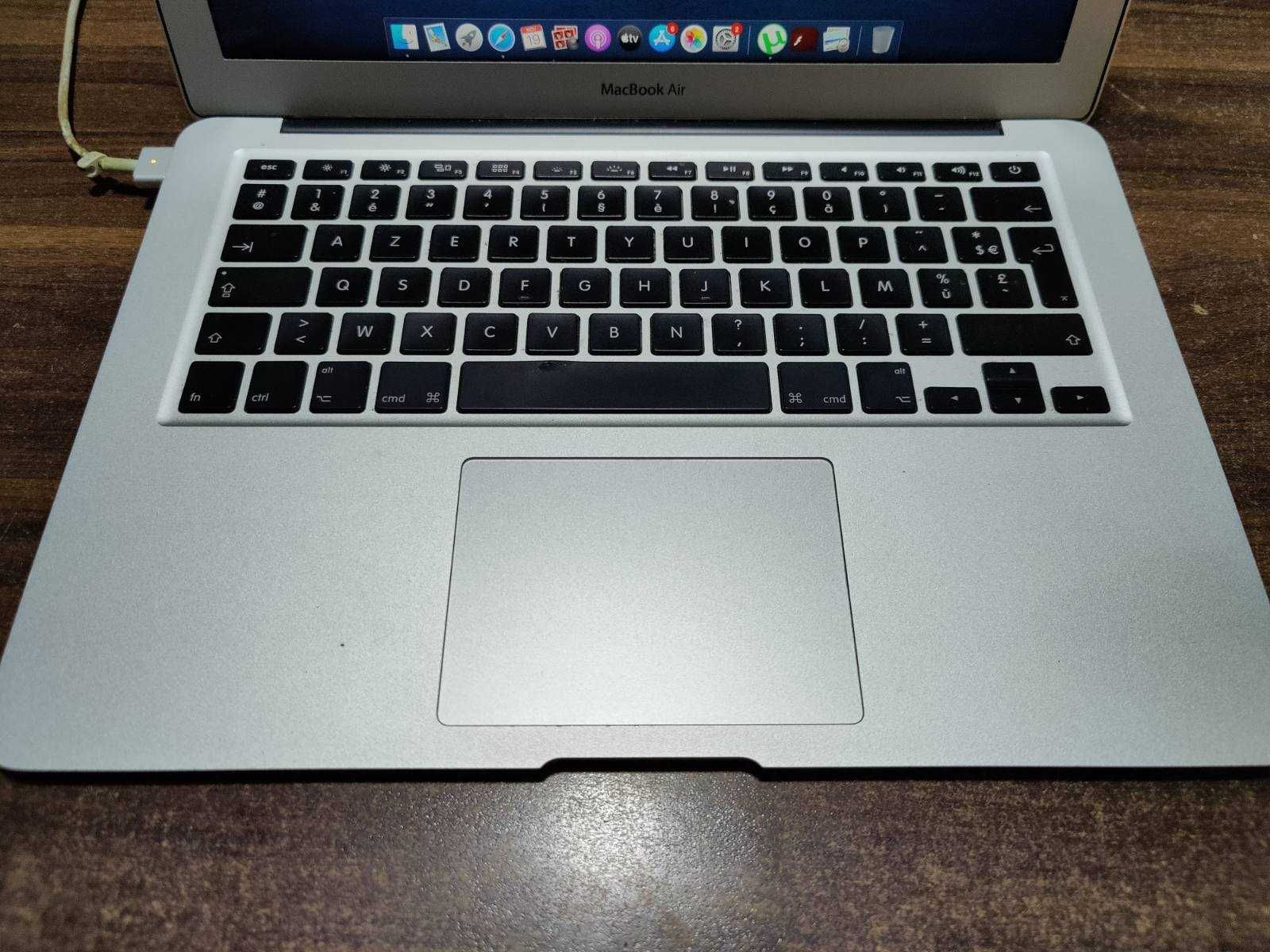 MacBook Air 2013 A1466 / 13" / Core i5 / 4GB RAM / 128GB