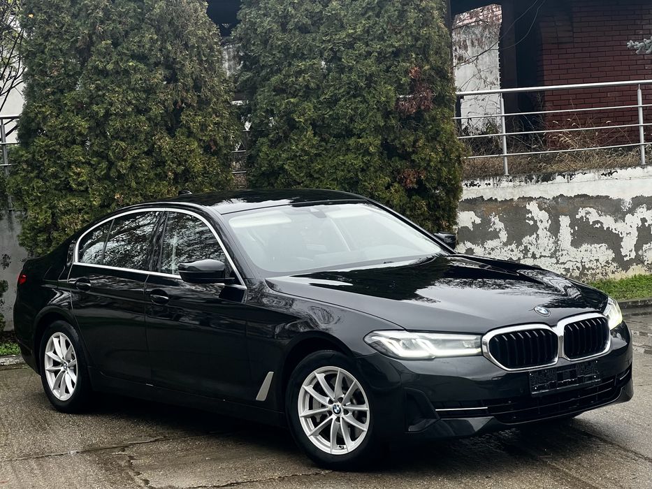 BMW Seria 5 530e G30 Facelift 292cp Faruri FULL LED