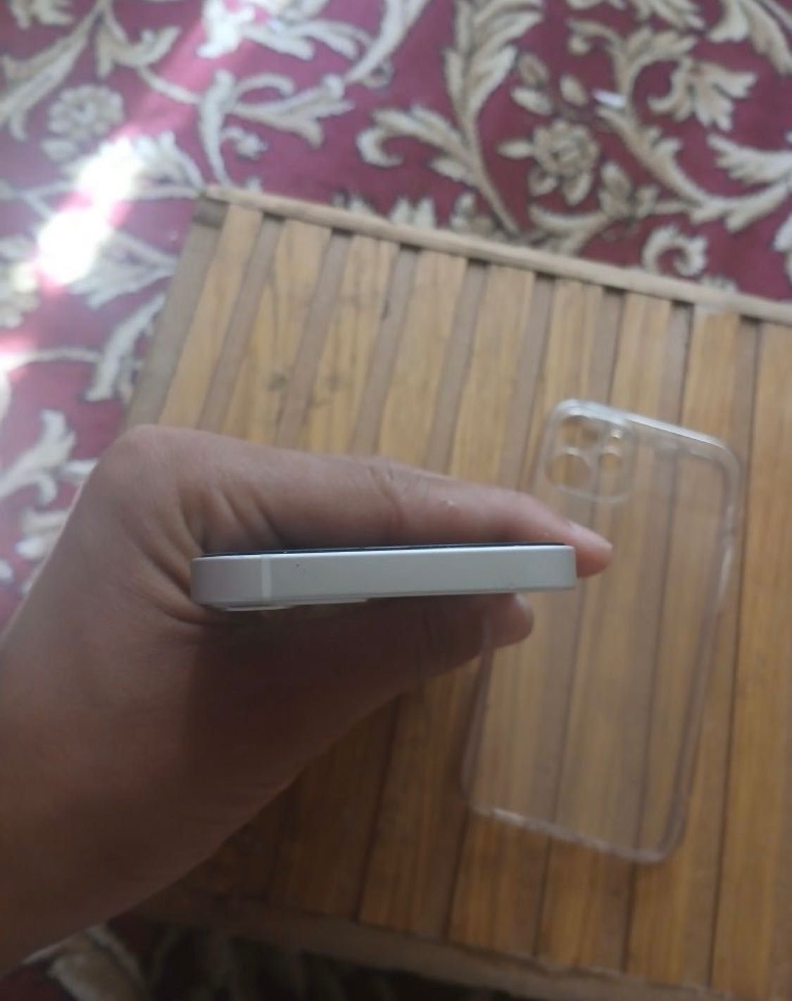 iphone 12 mini sotolad