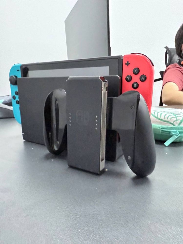 Nintendo Switch (вторая ревизия, чипованная)