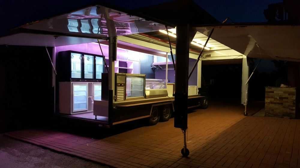 Food Truck Extensibil + Smoker  – Afacere la Cheie, Complet Utilată