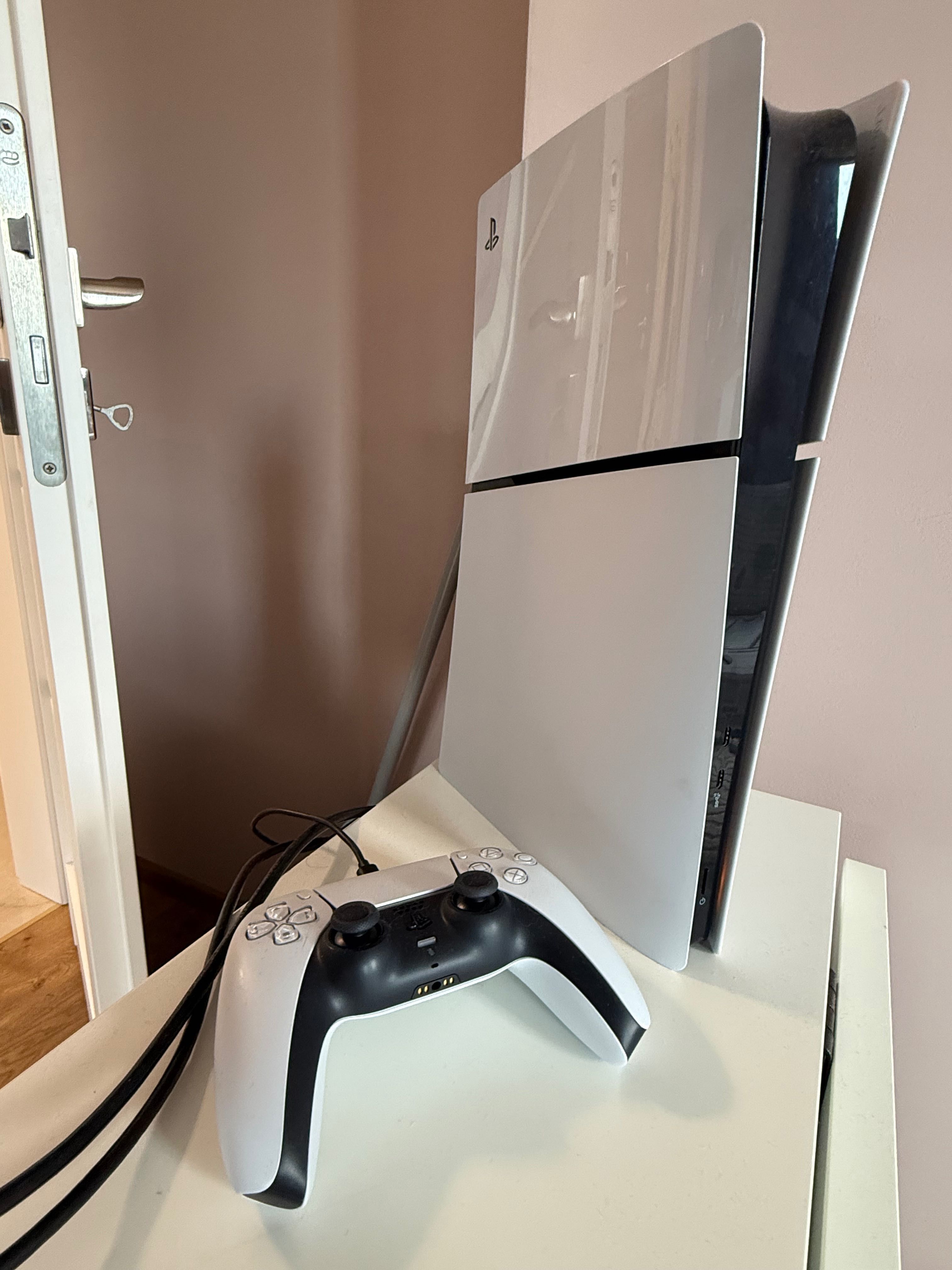 PS5 Дигитална + PS Портал + LOC G2490