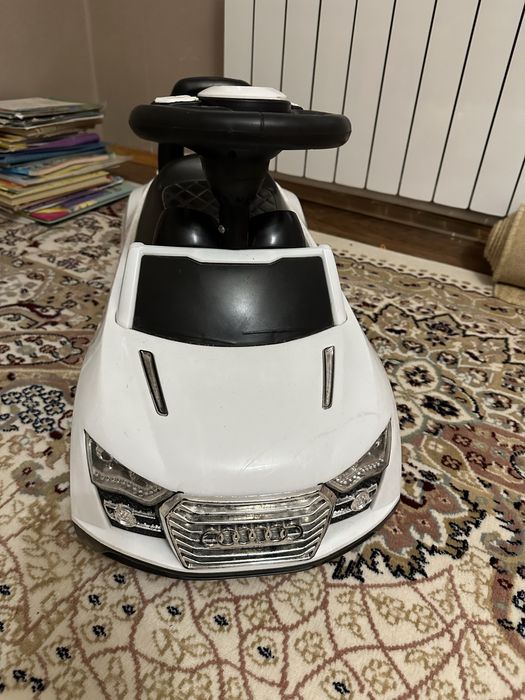 Продам детскую машину