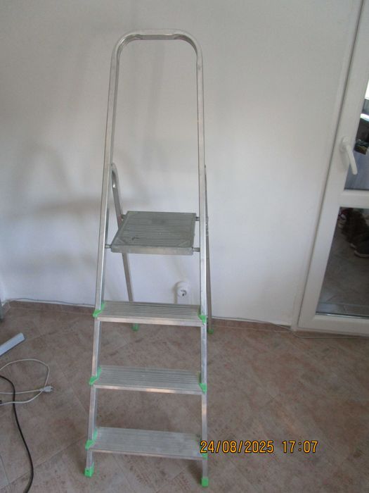 Домакинска стълба, алуминиева, височина 150 см