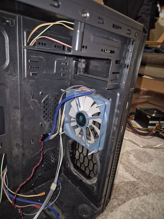 Vand carcasă PC Floston