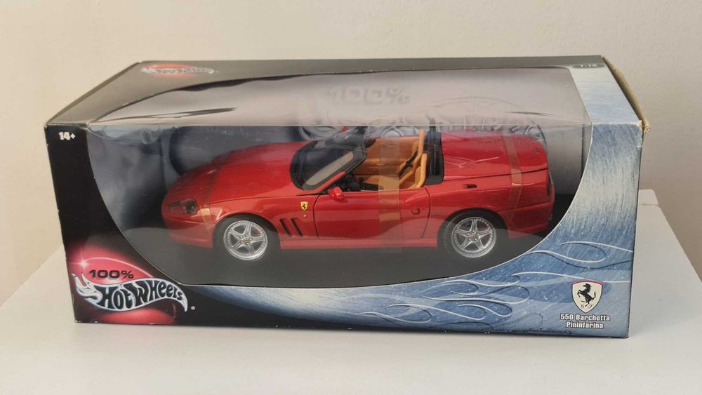 Ferrari 550 Barchetta Pininfarina HotWheels 1.18 Silver Series